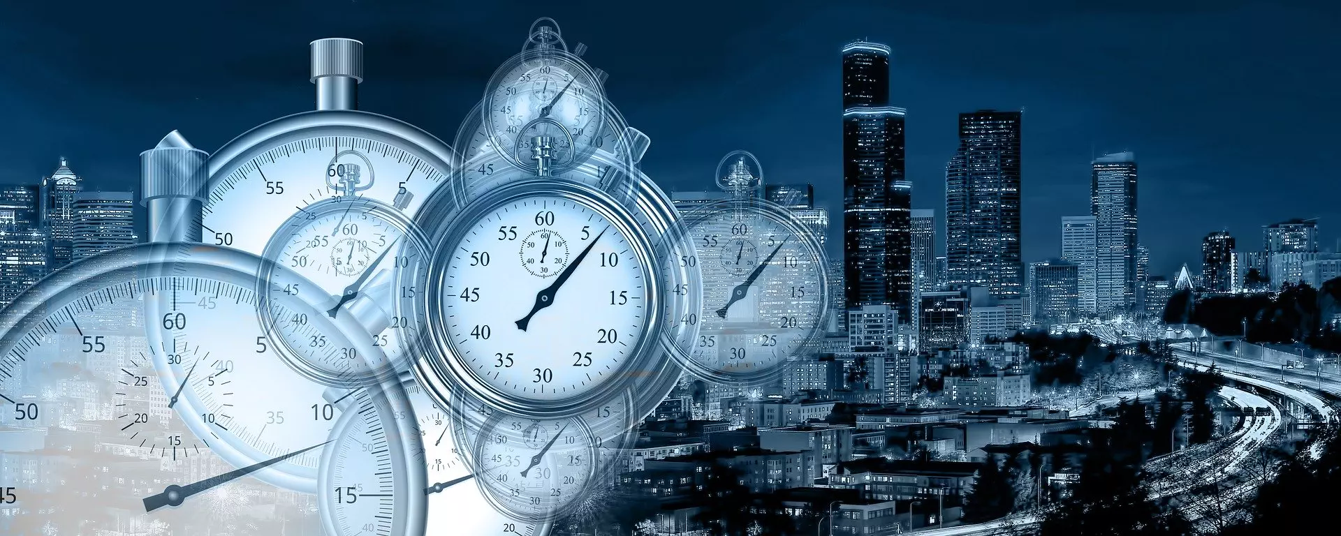Zeitmanagement verbessern - Bild von Uhren und einer Stadt